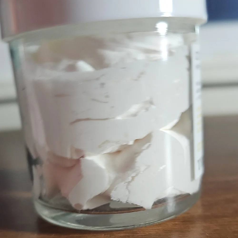 New TRULY Coco Cloud Whipped Shave Butter with Vanilla and Coconut - Picture 3 of 5